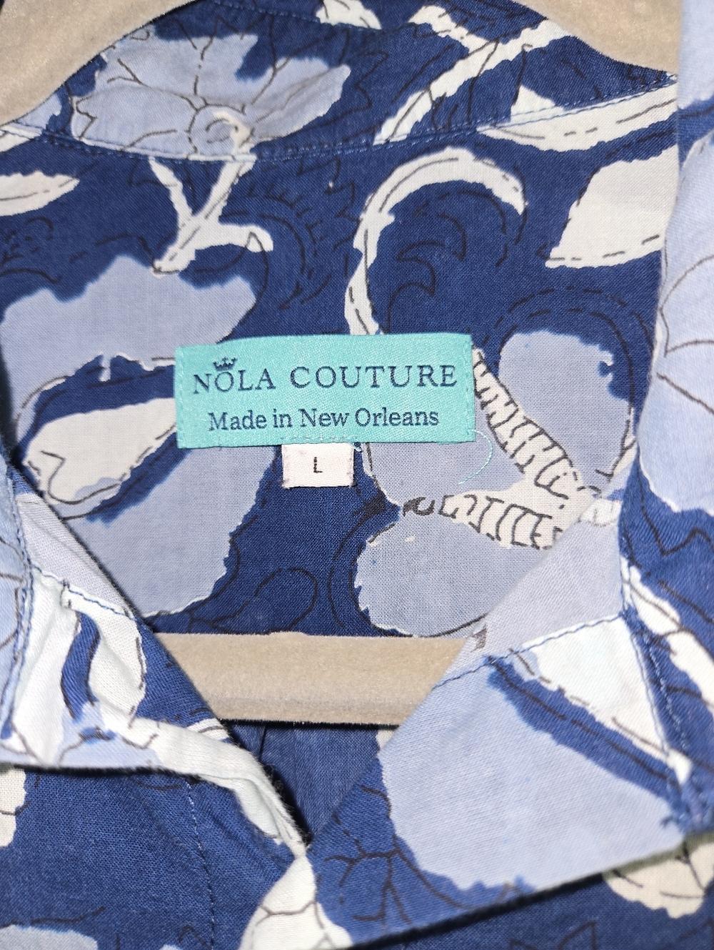 100% cotton NOLA Couture Men’s L Blue White Aloha Shirt USA Coastal Resort Camp - Picture 3 of 6